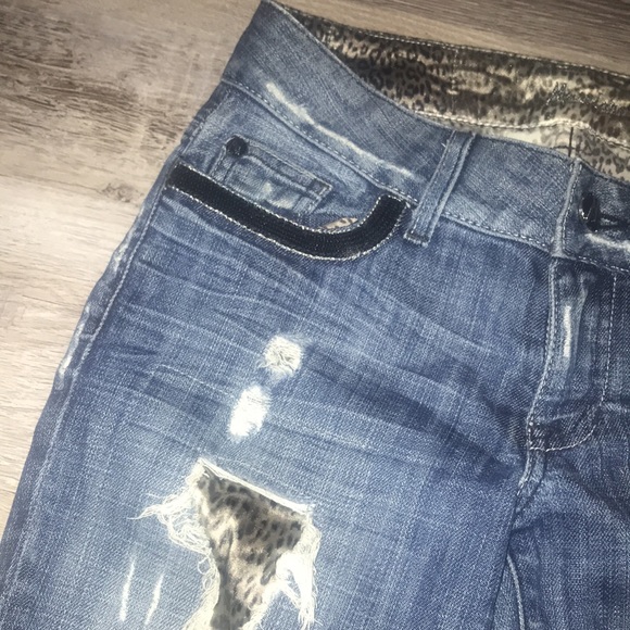 Marciano dark wash leopard animal print boot legs size 27 jeans - Picture 2 of 12